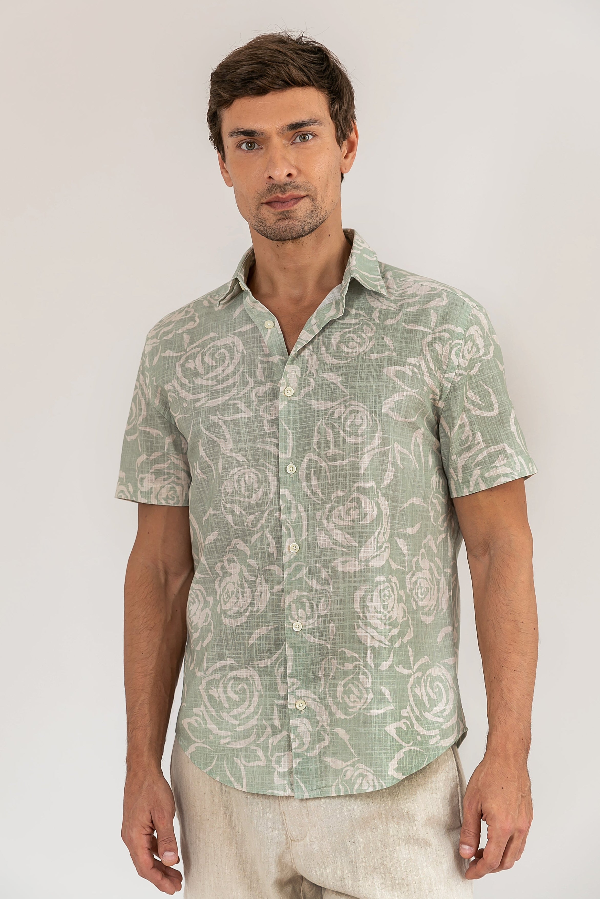 Camisa Algodão Floreando MC